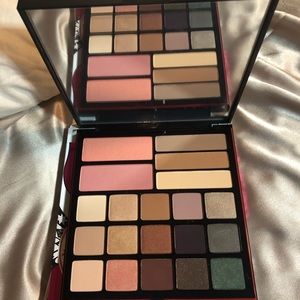 Smashbox Drawn In Decked Out Palette